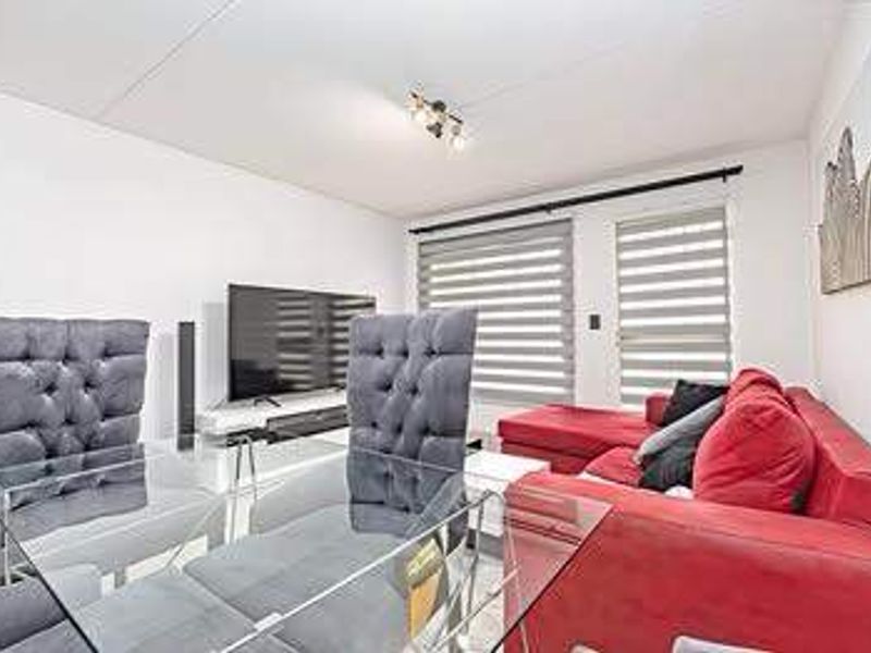 Townhouse For Sale In Sandton - Photo 4