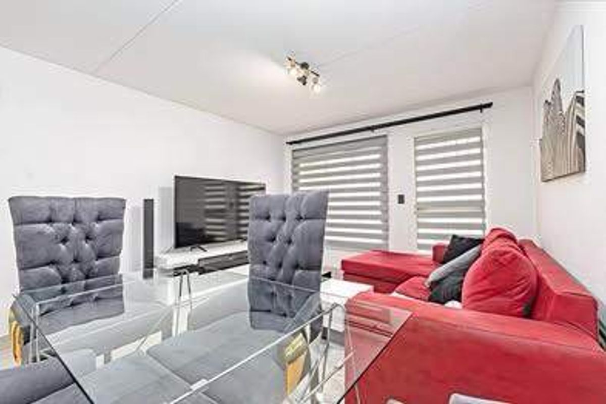 Townhouse For Sale In Sandton - Photo 4