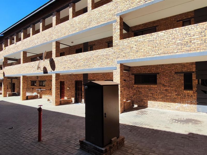Apartment For Sale In Boksburg - Photo 2