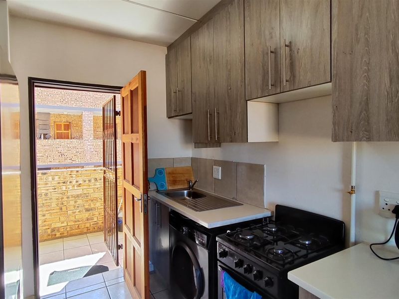 Apartment For Sale In Boksburg - Photo 3