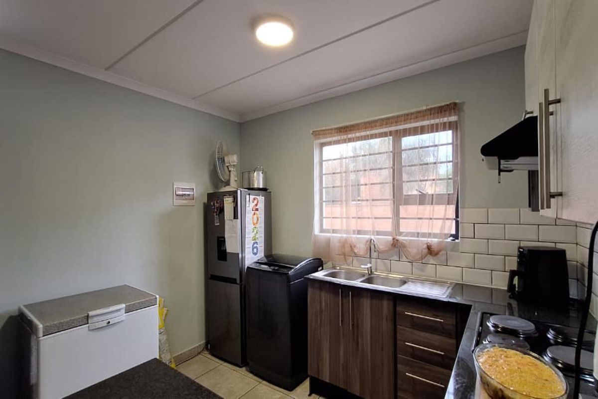 Apartment For Sale In Boksburg - Photo 2