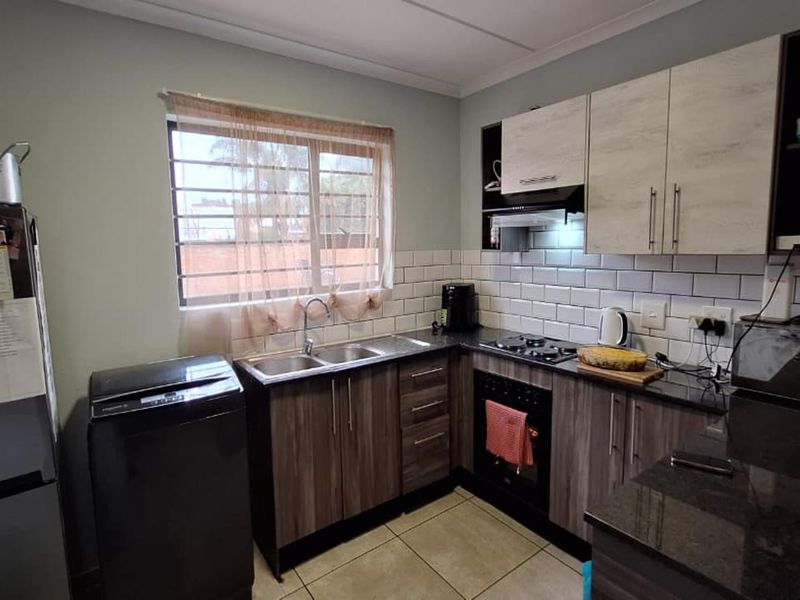 Apartment For Sale In Boksburg - Photo 3