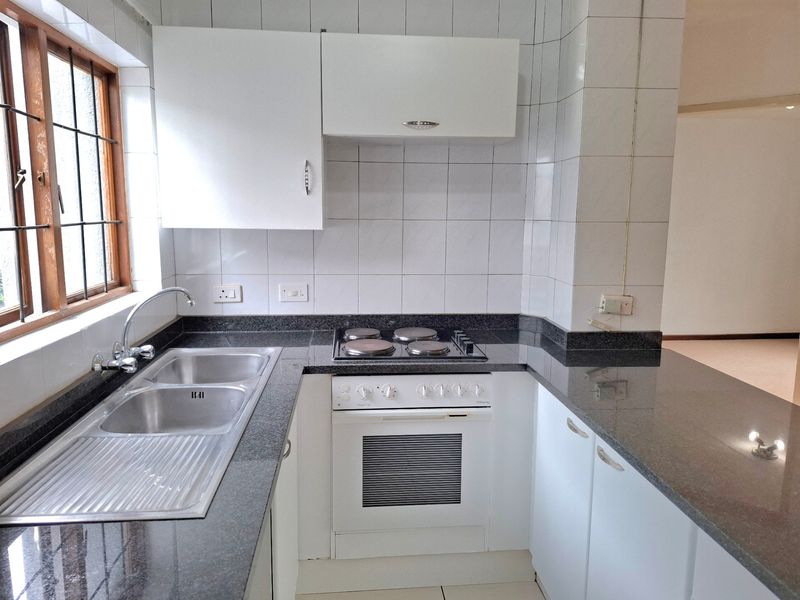 Apartment Rental Monthly In Sandton - Photo 2