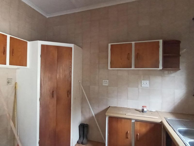 House For Sale In Margate - Photo 10