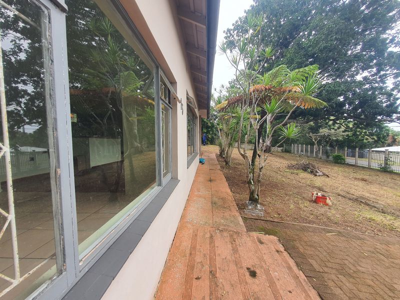 House For Sale In Margate - Photo 1