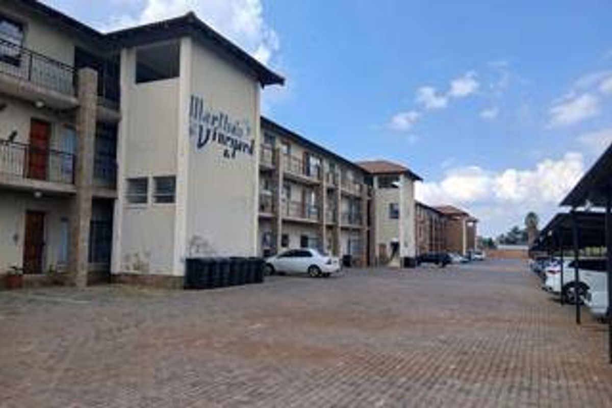 Apartment For Sale In Boksburg - Photo 2