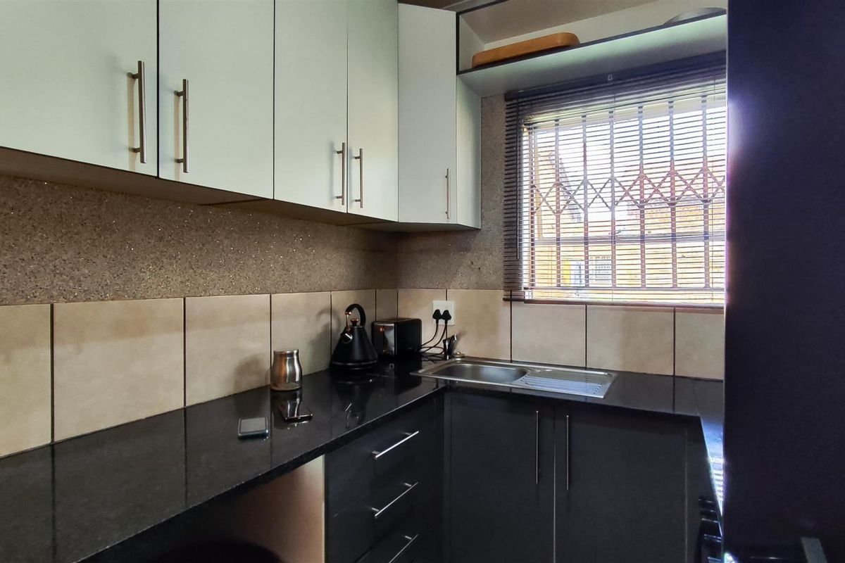 Townhouse For Sale In Boksburg - Photo 5