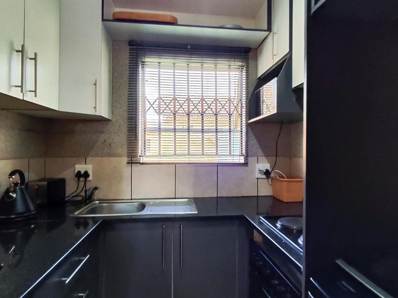 Townhouse For Sale In Boksburg - Photo 6