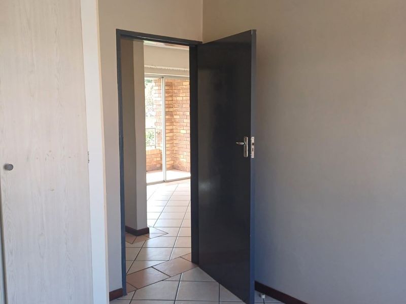 Apartment Rental Monthly In Pretoria - Photo 8