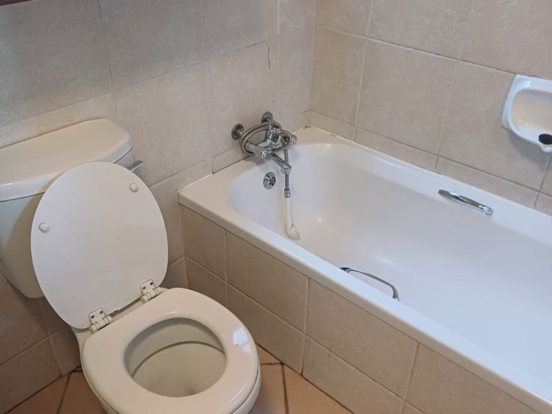 Apartment Rental Monthly In Pretoria - Photo 10