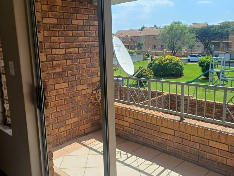 Apartment Rental Monthly In Pretoria - Photo 4