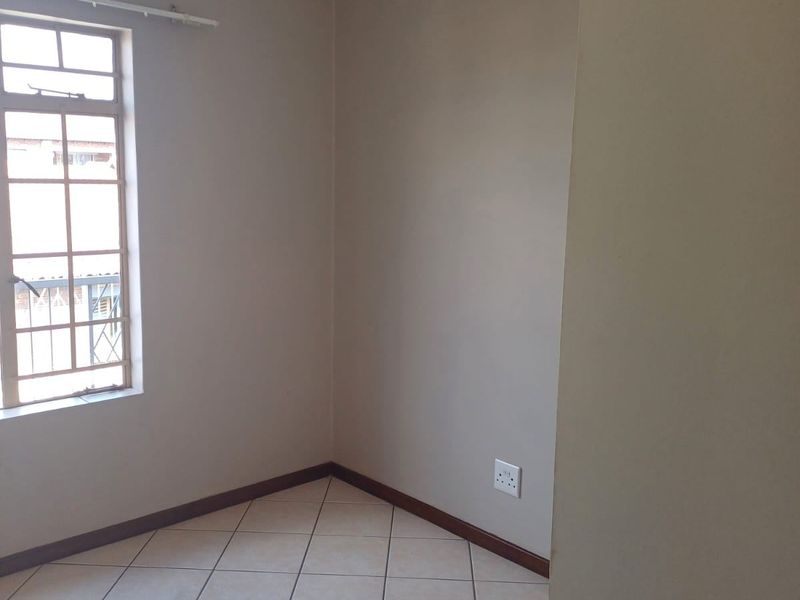 Apartment Rental Monthly In Pretoria - Photo 5