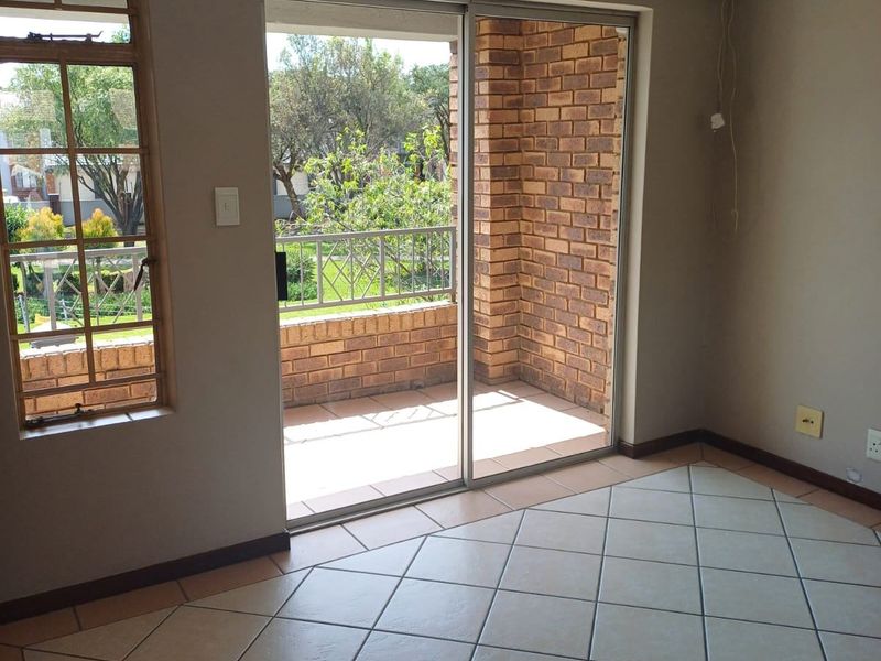 Apartment Rental Monthly In Pretoria - Photo 2