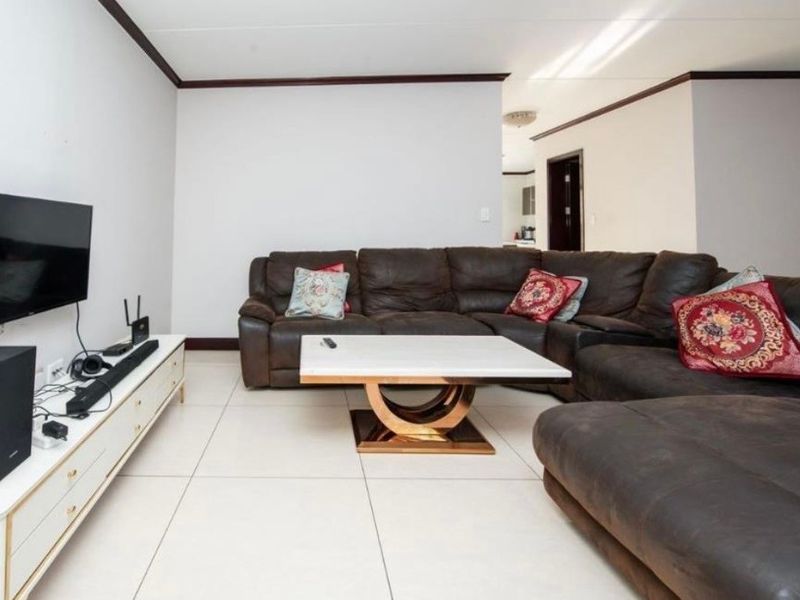 Apartment For Sale In Midrand - Photo 8