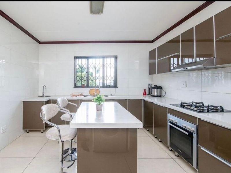 Apartment For Sale In Midrand - Photo 4