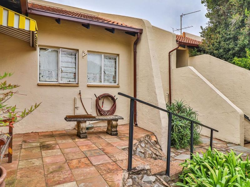 House For Sale In Johannesburg - Photo 5