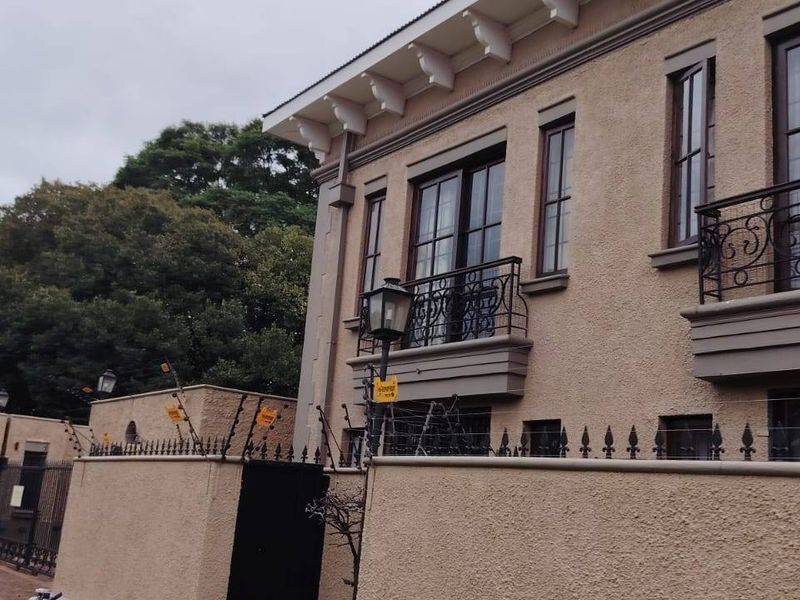 Townhouse For Sale In Pretoria - Photo 2