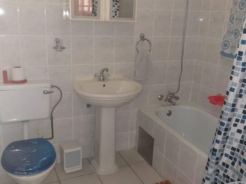 House Rental Monthly In Sandton - Photo 8