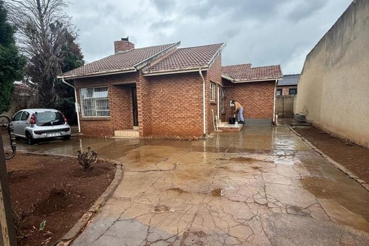 House For Sale In Katlehong - Photo 3