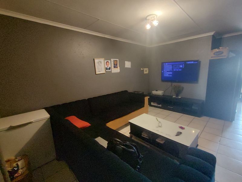 Apartment For Sale In Boksburg - Photo 3
