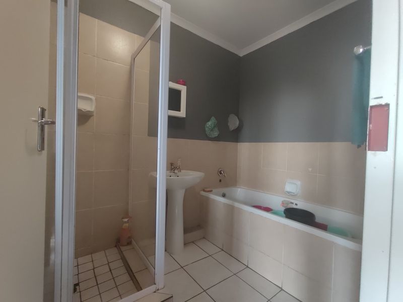 Apartment For Sale In Boksburg - Photo 8