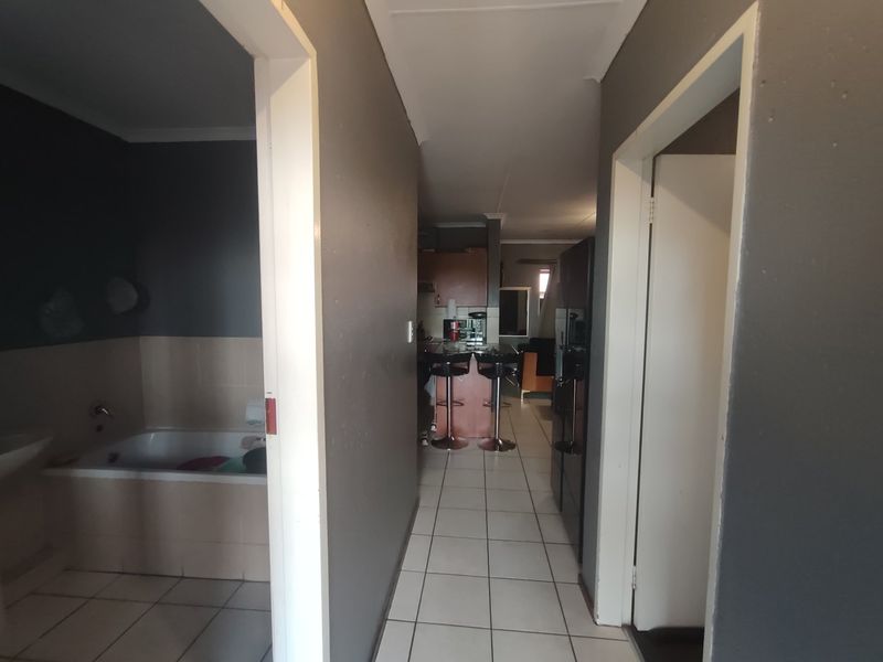 Apartment For Sale In Boksburg - Photo 7
