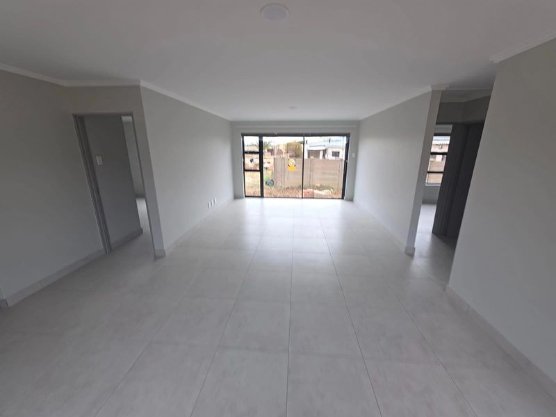 Townhouse For Sale In Port Alfred - Photo 9