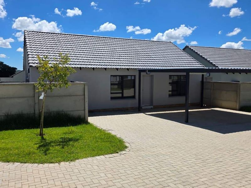 Townhouse For Sale In Port Alfred - Photo 3