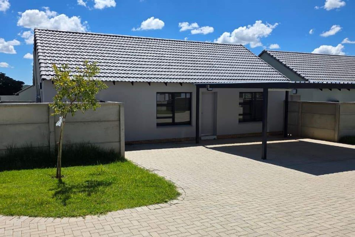 Townhouse For Sale In Port Alfred - Photo 3