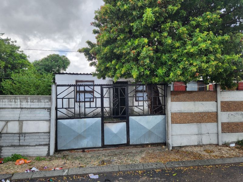 House For Sale In Cape Town - Photo 1