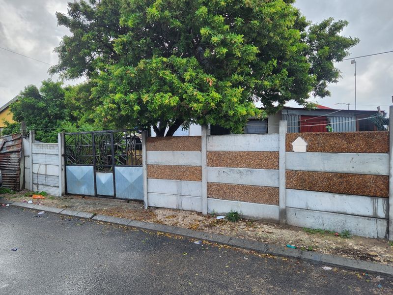 House For Sale In Cape Town - Photo 2