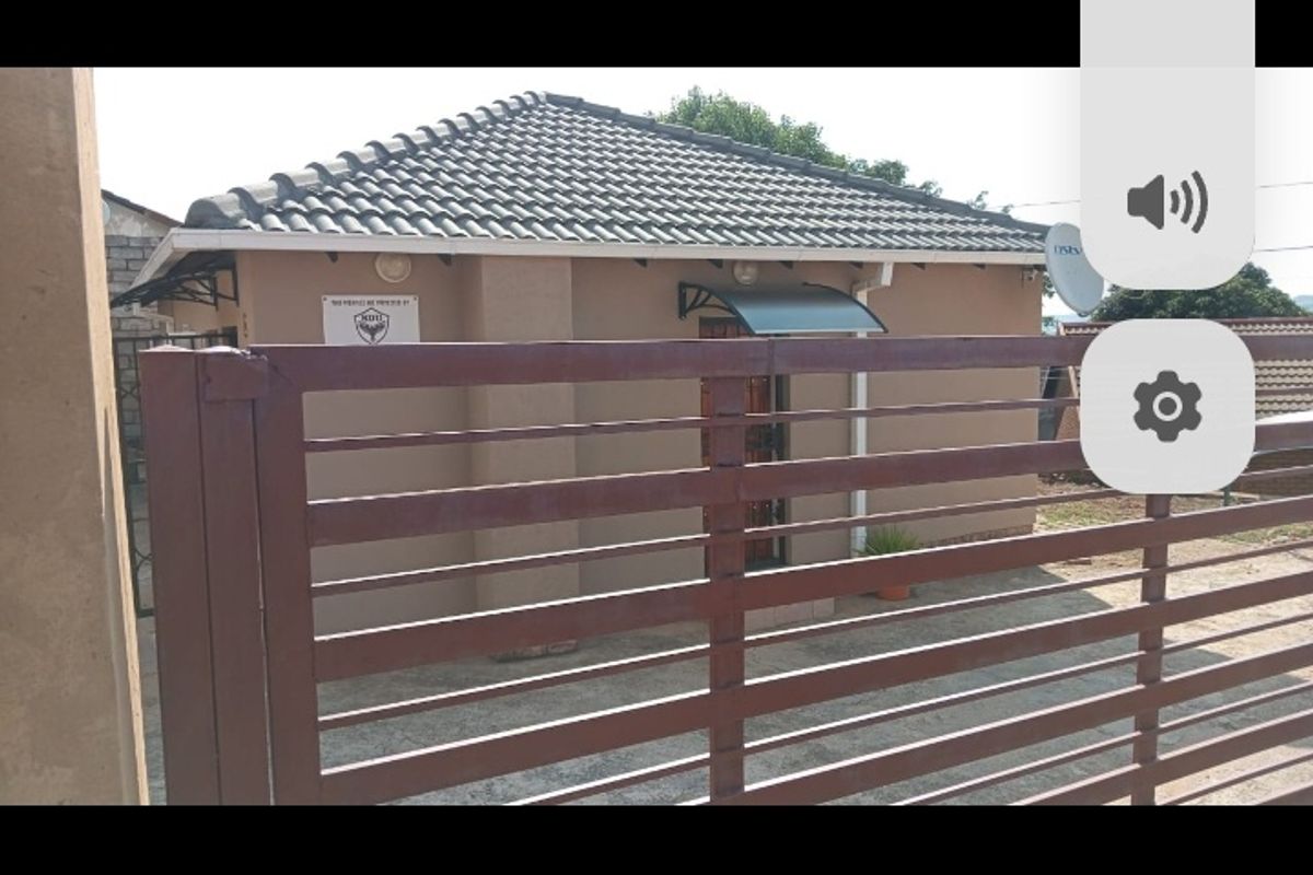 House For Sale In Pretoria - Photo 2