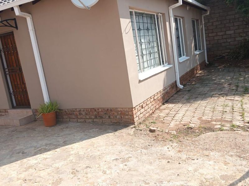 House For Sale In Pretoria - Photo 10