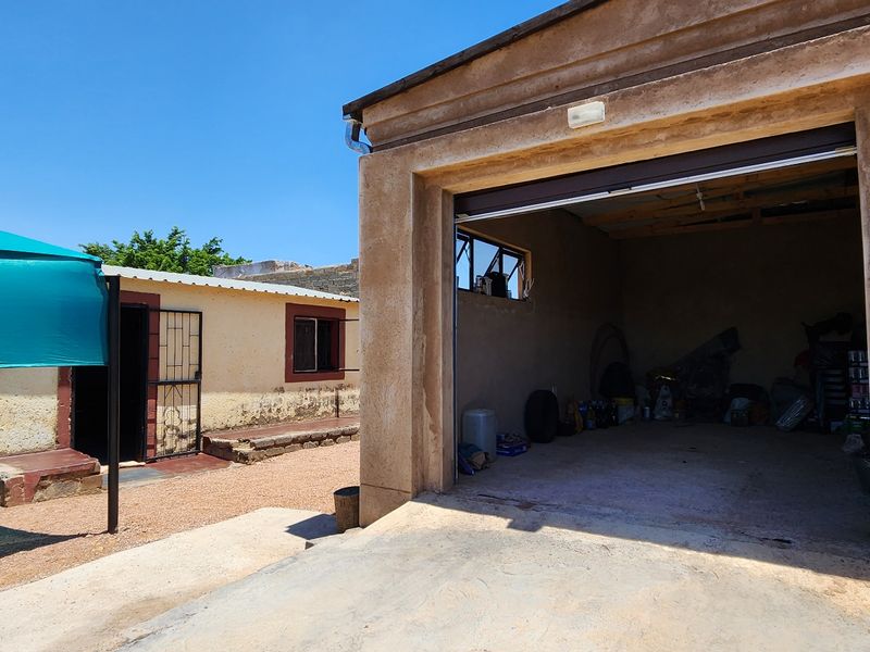 House For Sale In Mabopane - Photo 2