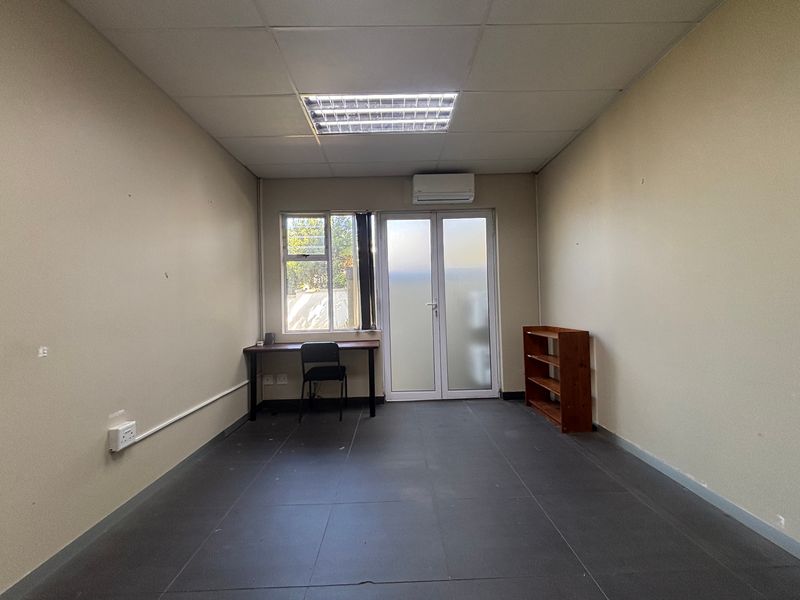 Commercial Rental Monthly In Southbroom - Photo 10