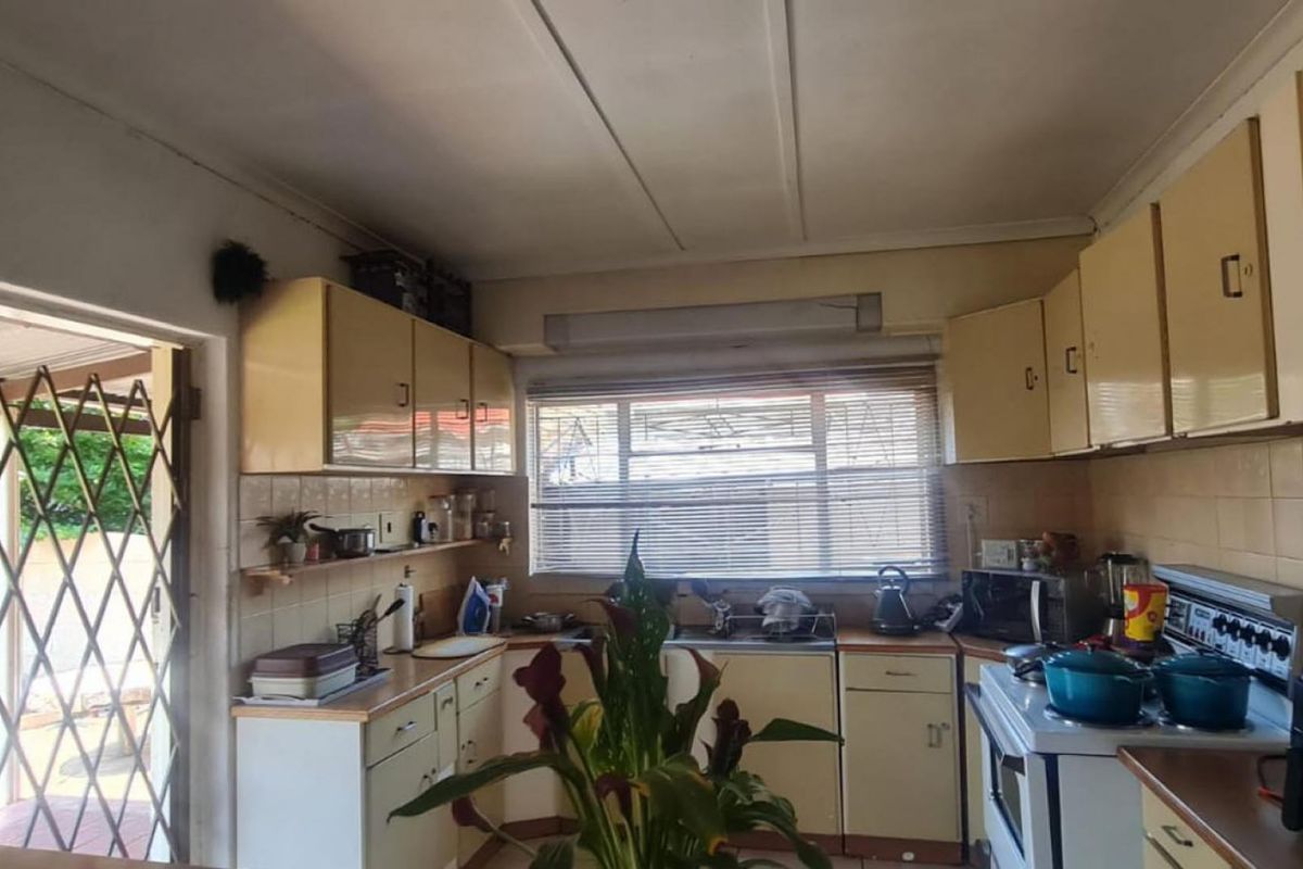 House For Sale In Germiston - Photo 4