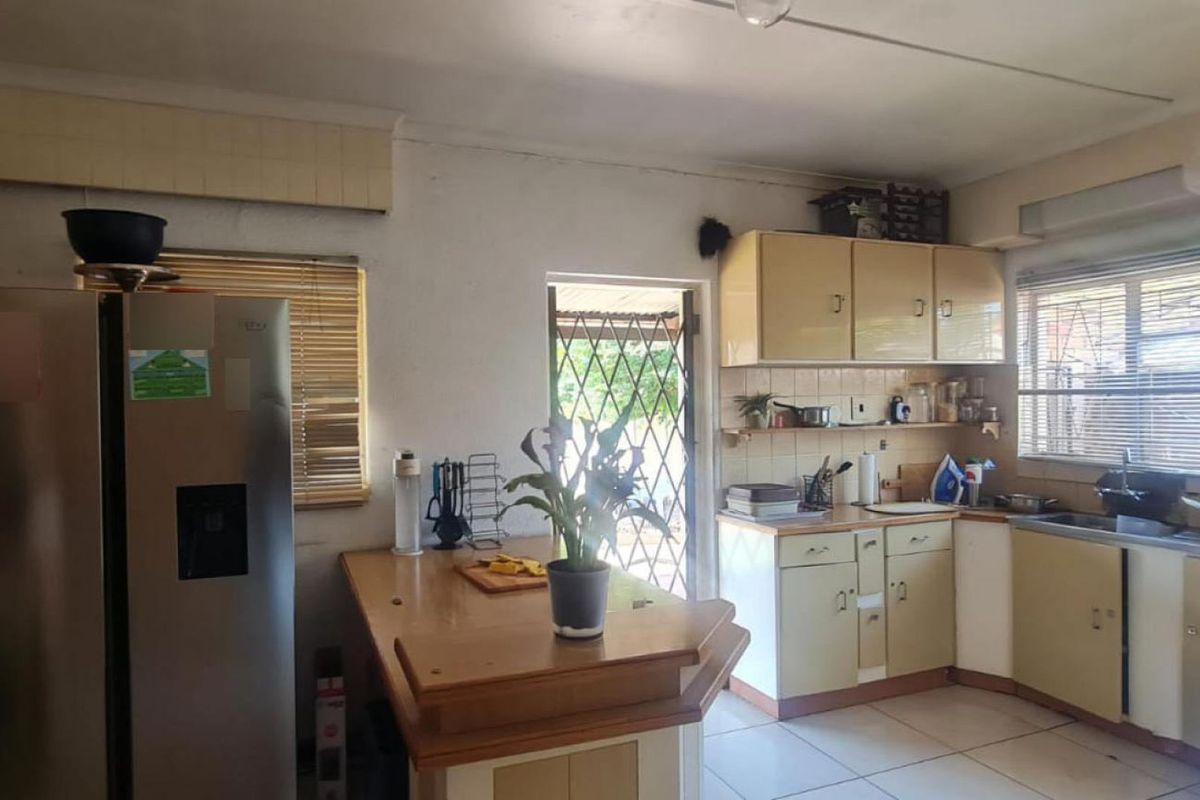 House For Sale In Germiston - Photo 3