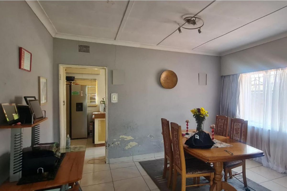 House For Sale In Germiston - Photo 5