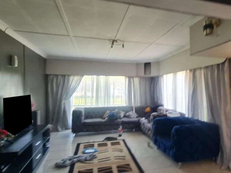 House For Sale In Germiston - Photo 7