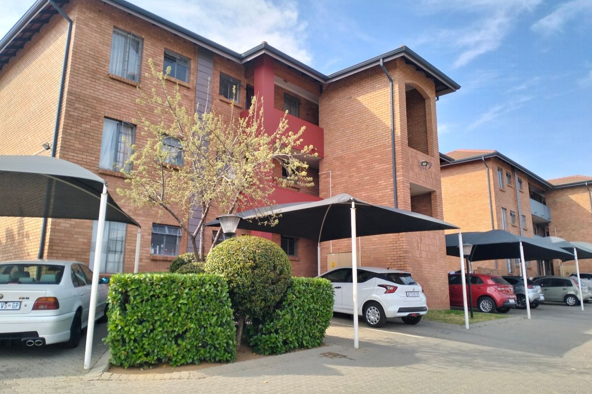Apartment For Sale In Centurion - Photo 2