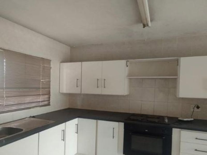 Apartment For Sale In Vanderbijlpark - Photo 5