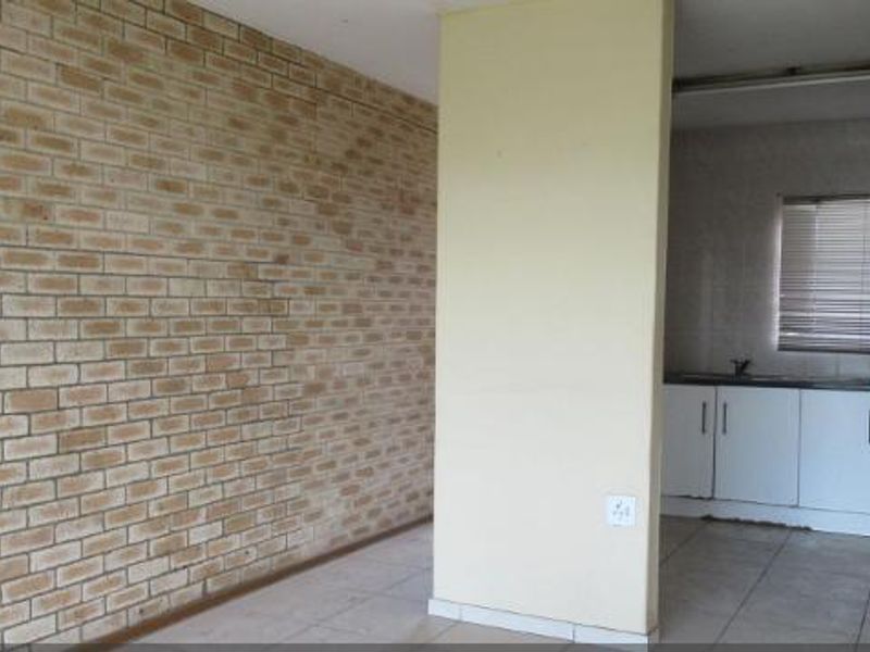 Apartment For Sale In Vanderbijlpark - Photo 3