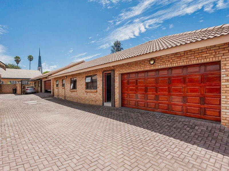 Cluster For Sale In Alberton - Photo 1