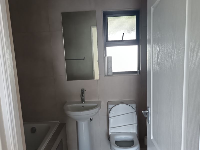 Apartment Rental Monthly In Midrand - Photo 8