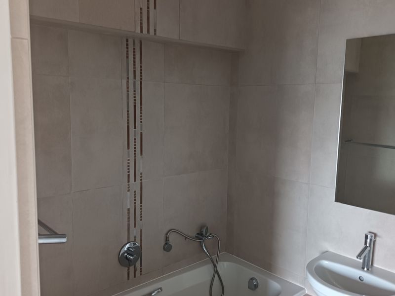 Apartment Rental Monthly In Midrand - Photo 7