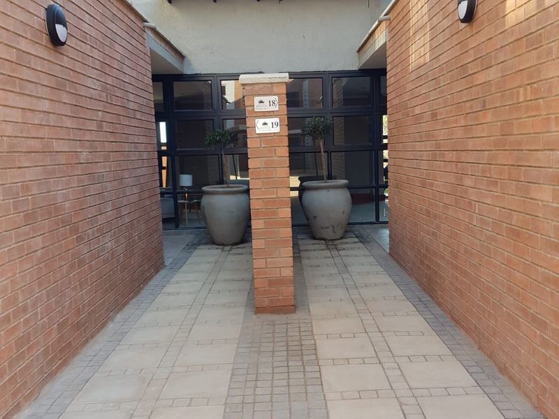 Townhouse For Sale In Tzaneen - Photo 2