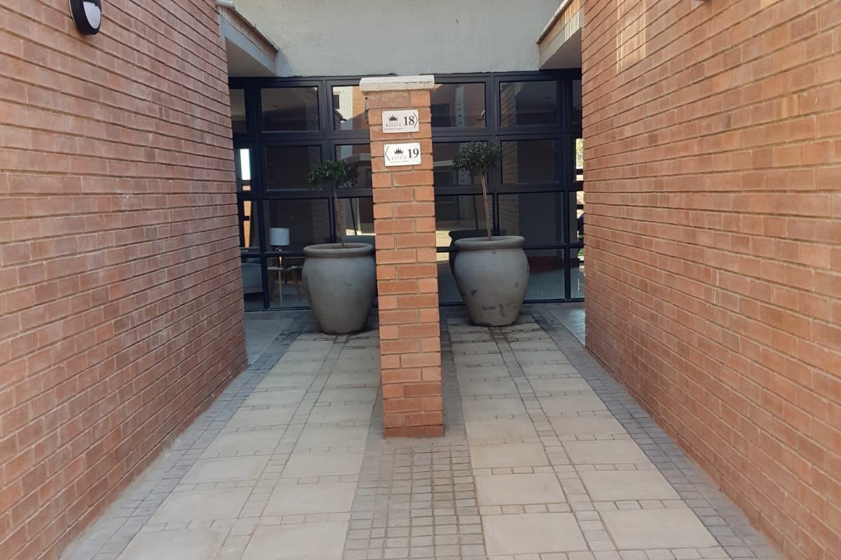 Townhouse For Sale In Tzaneen - Photo 2