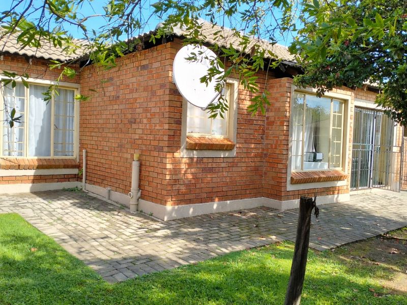 Townhouse For Sale In Centurion - Photo 3