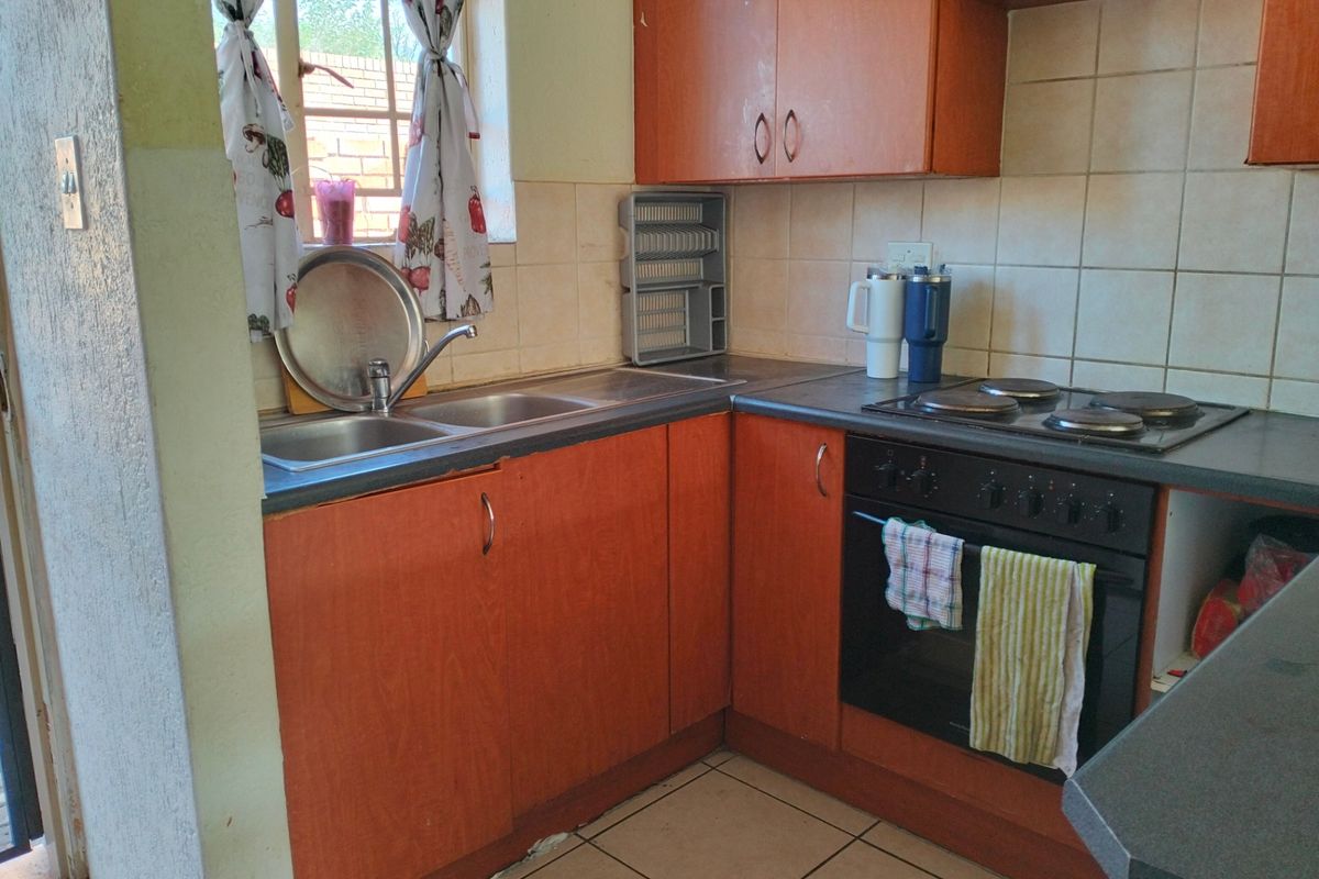 Townhouse For Sale In Centurion - Photo 5