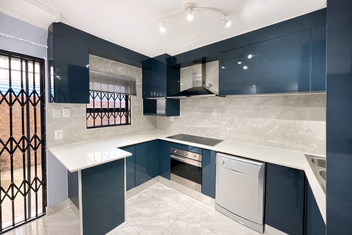 Apartment Rental Monthly In Sandton - Photo 2